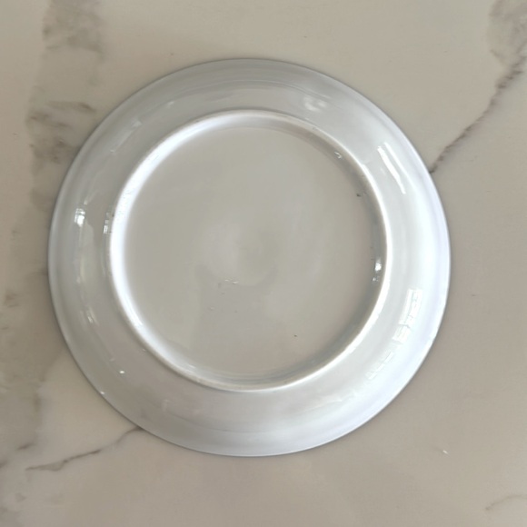 Blue and white china shallow soup/salad bowl 8”W 1.75”H no chips or cracks. - Picture 3 of 3